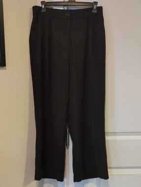 Classic Women's Black Wide-Leg Dress Pants